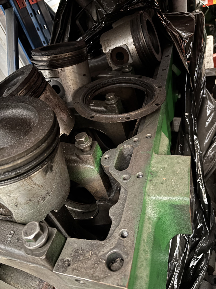 John Deere 6125 R517076 R518736 R518737 Blok Silnika Tłoki Korbowody Wał CZĘŚCI - Cilindar blok za Poljoprivredna mašina: slika 4 John Deere 6125 R517076 R518736 R518737 Blok Silnika Tłoki Korbowody Wał CZĘŚCI - Cilindar blok za Poljoprivredna mašina: slika 4