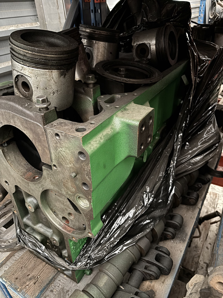 John Deere 6125 R517076 R518736 R518737 Blok Silnika Tłoki Korbowody Wał CZĘŚCI - Cilindar blok za Poljoprivredna mašina: slika 1 John Deere 6125 R517076 R518736 R518737 Blok Silnika Tłoki Korbowody Wał CZĘŚCI - Cilindar blok za Poljoprivredna mašina: slika 1