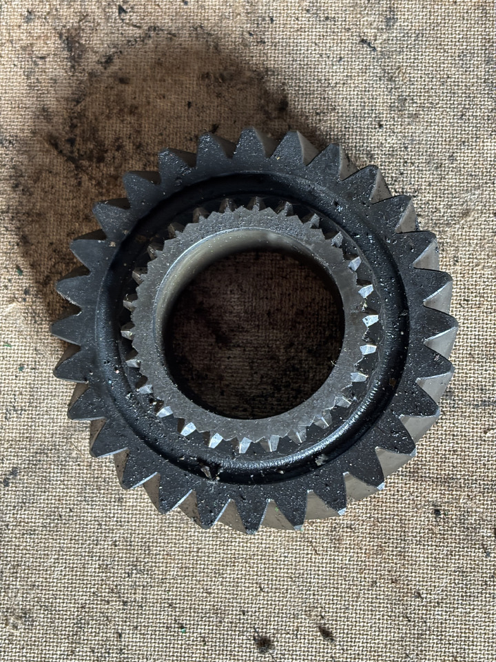 John Deere 6400 6600 6506 Koło Zębate Tryb L100534 L78948 - Menjač i delovi za Poljoprivredna mašina: slika 2 John Deere 6400 6600 6506 Koło Zębate Tryb L100534 L78948 - Menjač i delovi za Poljoprivredna mašina: slika 2