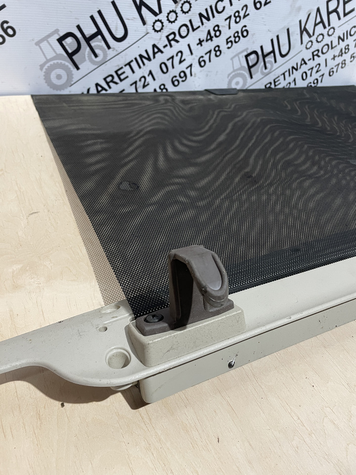 John Deere 6920 6920S - osłona roleta - Staklo i delovi za Poljoprivredna mašina: slika 4 John Deere 6920 6920S - osłona roleta - Staklo i delovi za Poljoprivredna mašina: slika 4