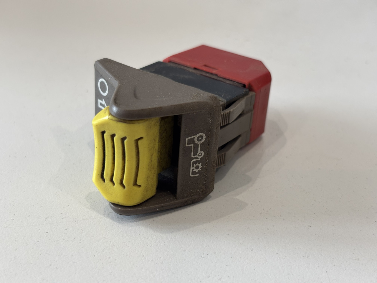 John Deere 6M 6R 6xxx Przełącznik Sterowania WOM AL218838 - Električni sistem za Poljoprivredna mašina: slika 1 John Deere 6M 6R 6xxx Przełącznik Sterowania WOM AL218838 - Električni sistem za Poljoprivredna mašina: slika 1