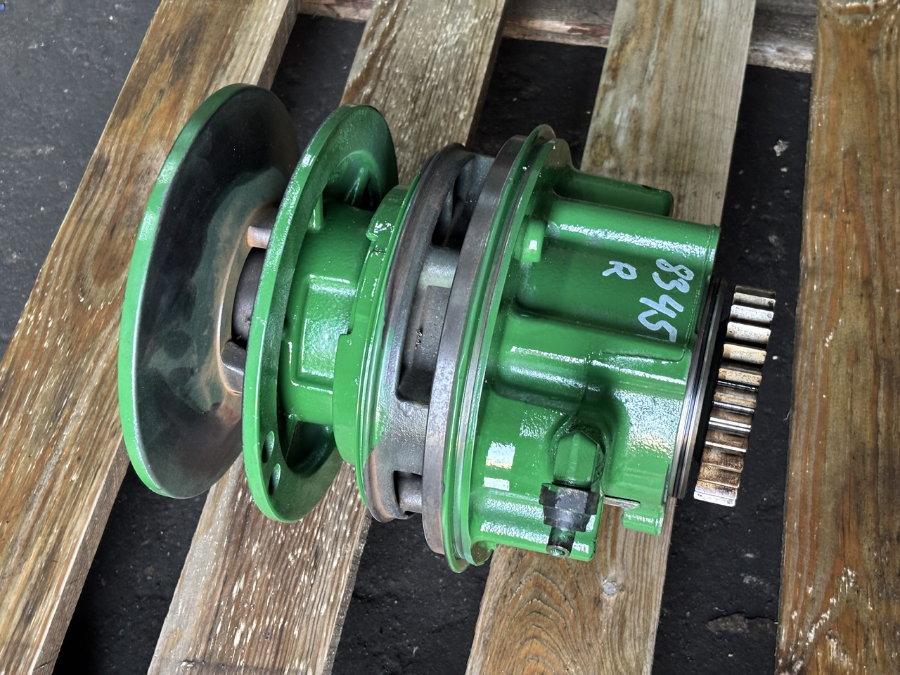 John Deere 8260R 8285R 8360R 8400R 9360R Napęd Wentylatora RE578435 - Ventilator za Traktor: slika 4 John Deere 8260R 8285R 8360R 8400R 9360R Napęd Wentylatora RE578435 - Ventilator za Traktor: slika 4