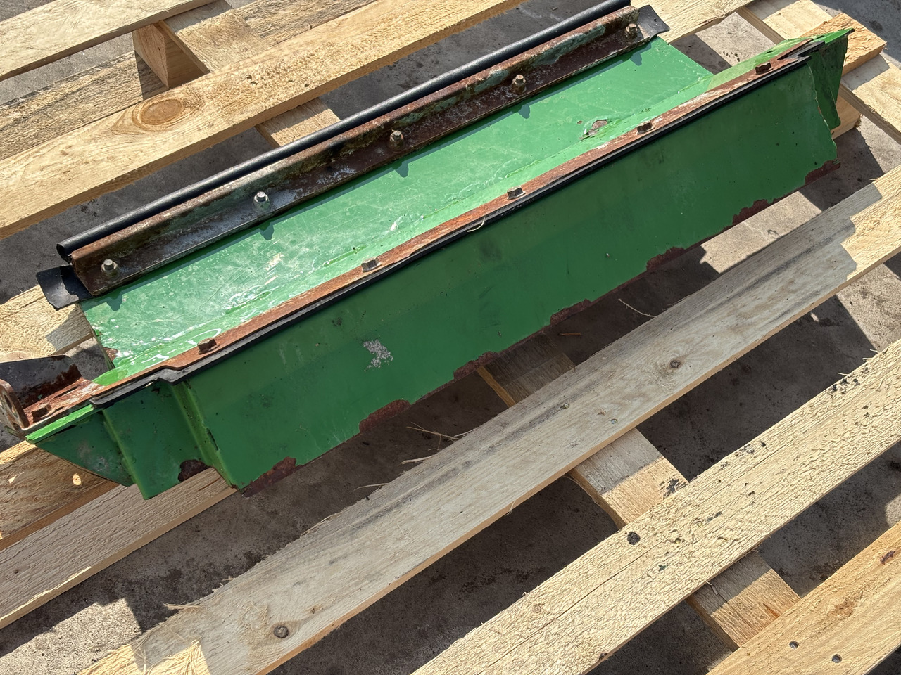 John Deere 8600 Kaptur Osłona Maska AXE46452 - Hauba za Poljoprivredna mašina: slika 4 John Deere 8600 Kaptur Osłona Maska AXE46452 - Hauba za Poljoprivredna mašina: slika 4