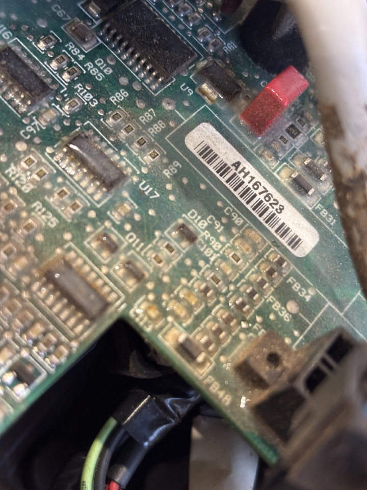 John Deere 9650 9750 STS CTS - płytka elektryczna podłokietnika AH167623 - Električni sistem za Traktor: slika 1 John Deere 9650 9750 STS CTS - płytka elektryczna podłokietnika AH167623 - Električni sistem za Traktor: slika 1