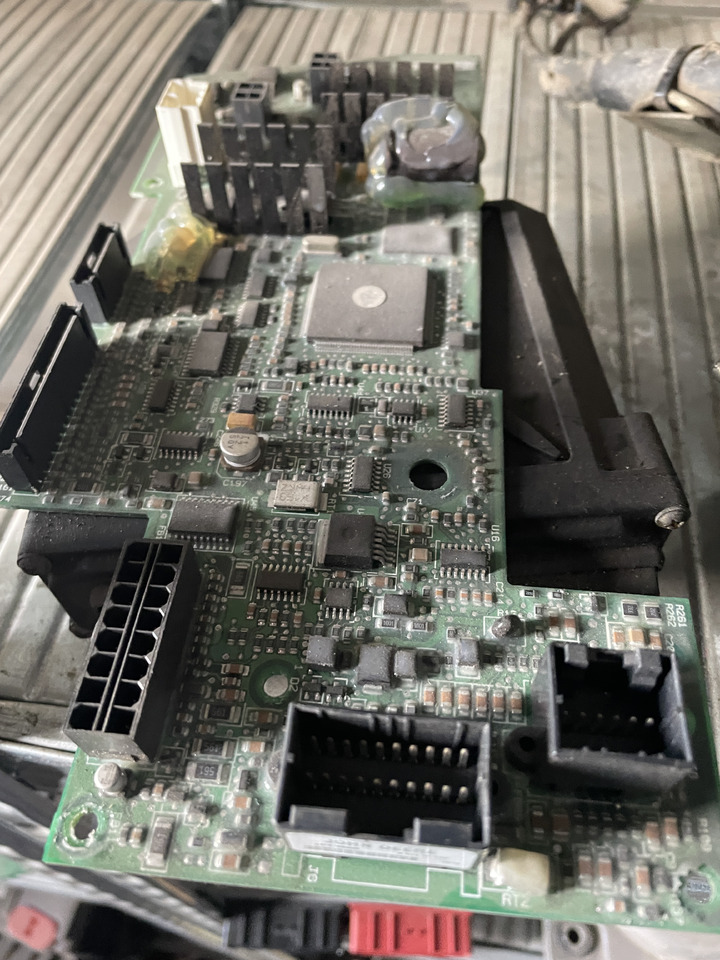 John Deere CTS - moduł płytka sterująca AH218580 AH220395 - Upravljačka jedinica za Poljoprivredna mašina: slika 2 John Deere CTS - moduł płytka sterująca AH218580 AH220395 - Upravljačka jedinica za Poljoprivredna mašina: slika 2