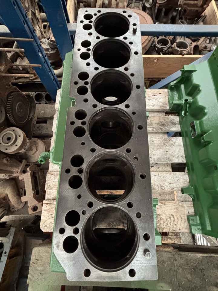 John Deere R504850 Blok Silnika - Cilindar blok za Poljoprivredna mašina: slika 4 John Deere R504850 Blok Silnika - Cilindar blok za Poljoprivredna mašina: slika 4