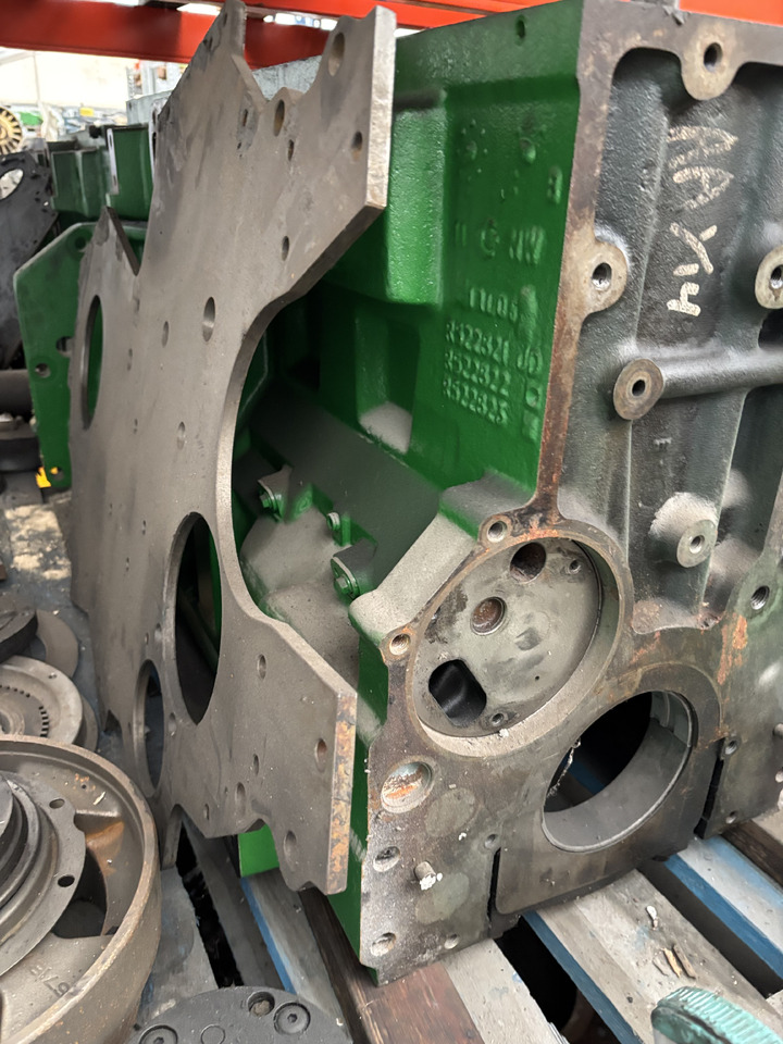 John Deere R522821 R522822 522823 Blok Silnika - Cilindar blok za Poljoprivredna mašina: slika 2 John Deere R522821 R522822 522823 Blok Silnika - Cilindar blok za Poljoprivredna mašina: slika 2