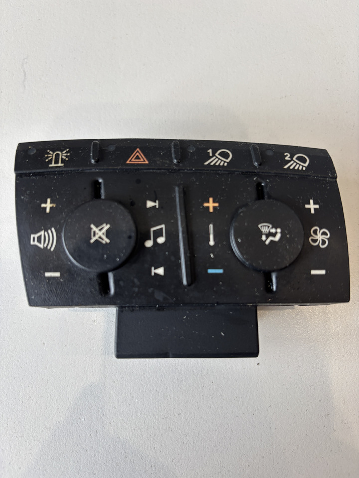 John Deere seria 6000 7000 8000 R - moduł panel radia nawiewu RE578473 - Kabina i enterijer za Poljoprivredna mašina: slika 1 John Deere seria 6000 7000 8000 R - moduł panel radia nawiewu RE578473 - Kabina i enterijer za Poljoprivredna mašina: slika 1