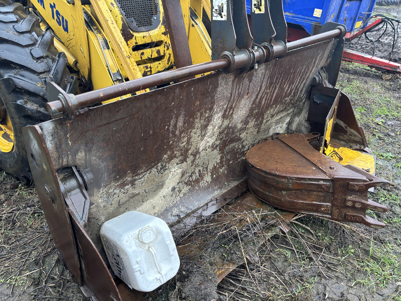 Komatsu WB93 WB97 WB 93 97 Łyżka Skarpowa Łyżka Przednia Widły CZĘŚCI - Bager utovarivač: slika 2 Komatsu WB93 WB97 WB 93 97 Łyżka Skarpowa Łyżka Przednia Widły CZĘŚCI - Bager utovarivač: slika 2