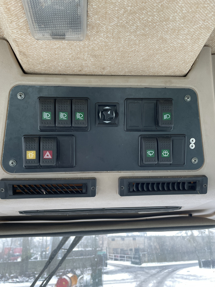 Krone Big M II - przełączniki panel sterujący - Električni sistem za Poljoprivredna mašina: slika 3 Krone Big M II - przełączniki panel sterujący - Električni sistem za Poljoprivredna mašina: slika 3