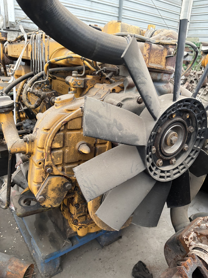 Liebherr D906TB D 904 TB Silnik Kompletny Blok Koło Zamachowe Wał Korbowy Pokrywa Miska CZĘŚCI - Zamajac za Poljoprivredna mašina: slika 4 Liebherr D906TB D 904 TB Silnik Kompletny Blok Koło Zamachowe Wał Korbowy Pokrywa Miska CZĘŚCI - Zamajac za Poljoprivredna mašina: slika 4