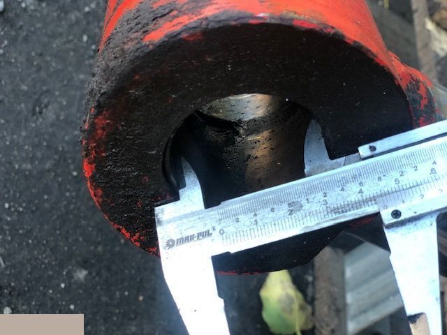 Manitou 524 - Siłownik Wychyłu Łyźki - Hidraulični cilindar za Poljoprivredna mašina: slika 3 Manitou 524 - Siłownik Wychyłu Łyźki - Hidraulični cilindar za Poljoprivredna mašina: slika 3