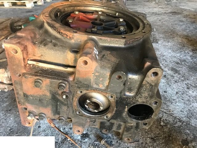 Massey Ferguson 6475 - Obudowa WOM - Transmisija za Traktor: slika 3 Massey Ferguson 6475 - Obudowa WOM - Transmisija za Traktor: slika 3