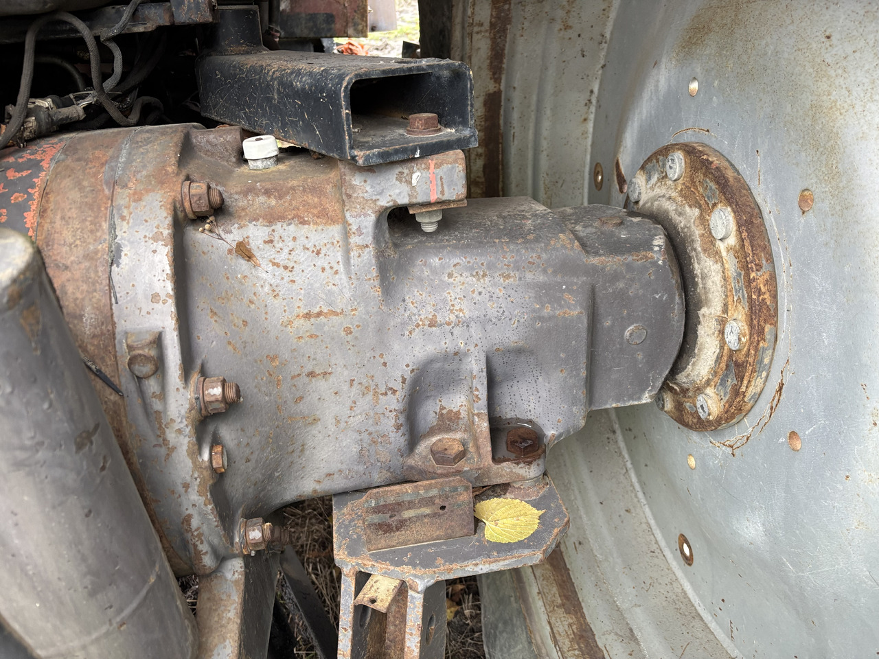 Massey Ferguson 8160 Prawa Obudowa Pochwa Zwolnicy Wał CZĘŚCI 3615729M11 3583795M3 - Pogonski reduktor za Poljoprivredna mašina: slika 1 Massey Ferguson 8160 Prawa Obudowa Pochwa Zwolnicy Wał CZĘŚCI 3615729M11 3583795M3 - Pogonski reduktor za Poljoprivredna mašina: slika 1