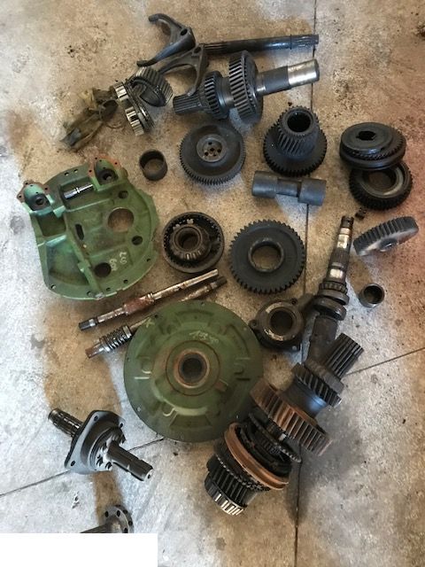 Massey Ferguson Dyna 6 - CZĘŚCI - Menjač za Poljoprivredna mašina: slika 3 Massey Ferguson Dyna 6 - CZĘŚCI - Menjač za Poljoprivredna mašina: slika 3