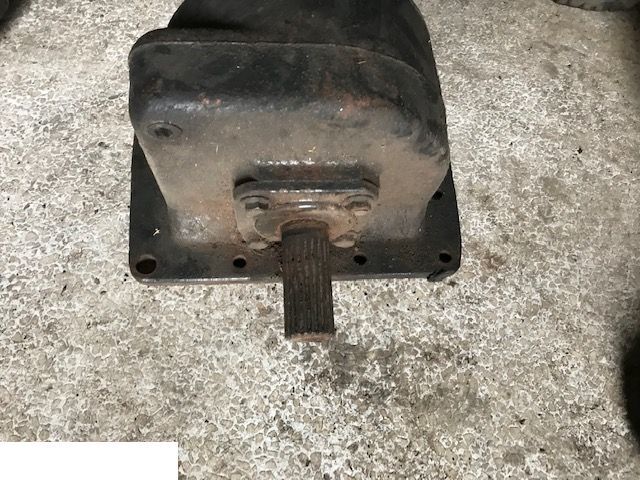 Massey Ferguson - Przystawka Przedniego Napęd - Transmisija za Poljoprivredna mašina: slika 3 Massey Ferguson - Przystawka Przedniego Napęd - Transmisija za Poljoprivredna mašina: slika 3