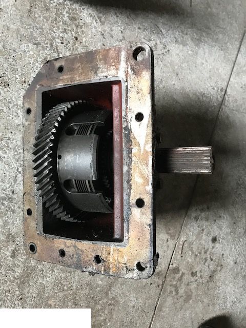 Massey Ferguson - Przystawka Przedniego Napęd - Transmisija za Poljoprivredna mašina: slika 2 Massey Ferguson - Przystawka Przedniego Napęd - Transmisija za Poljoprivredna mašina: slika 2