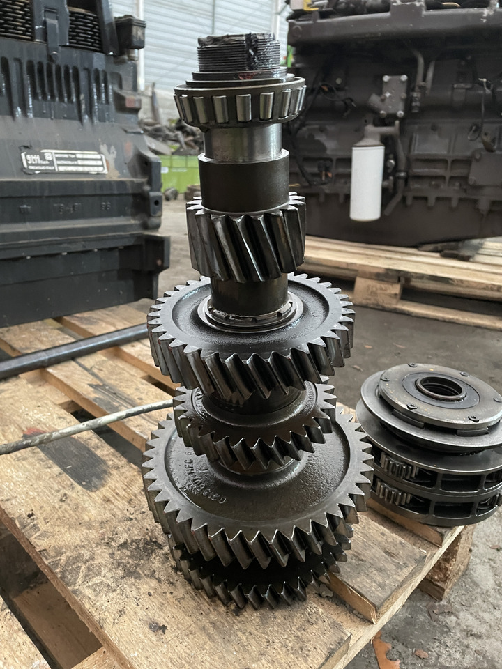 Massey Fergusson 3690 - skrzynia biegów - częśći - Menjač za Poljoprivredna mašina: slika 3 Massey Fergusson 3690 - skrzynia biegów - częśći - Menjač za Poljoprivredna mašina: slika 3