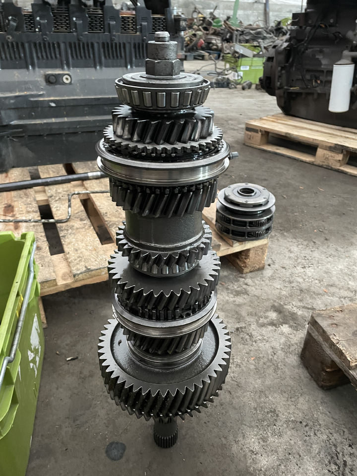 Massey Fergusson 3690 - skrzynia biegów - częśći - Menjač za Poljoprivredna mašina: slika 2 Massey Fergusson 3690 - skrzynia biegów - częśći - Menjač za Poljoprivredna mašina: slika 2