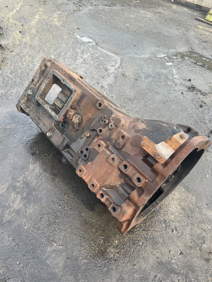 New Holland 8160 - obudowa skrzyni biegów 5164693 - Menjač za Traktor: slika 2 New Holland 8160 - obudowa skrzyni biegów 5164693 - Menjač za Traktor: slika 2