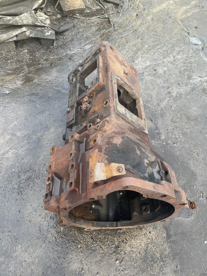 New Holland 8160 - obudowa skrzyni biegów 5164693 - Menjač za Traktor: slika 1 New Holland 8160 - obudowa skrzyni biegów 5164693 - Menjač za Traktor: slika 1