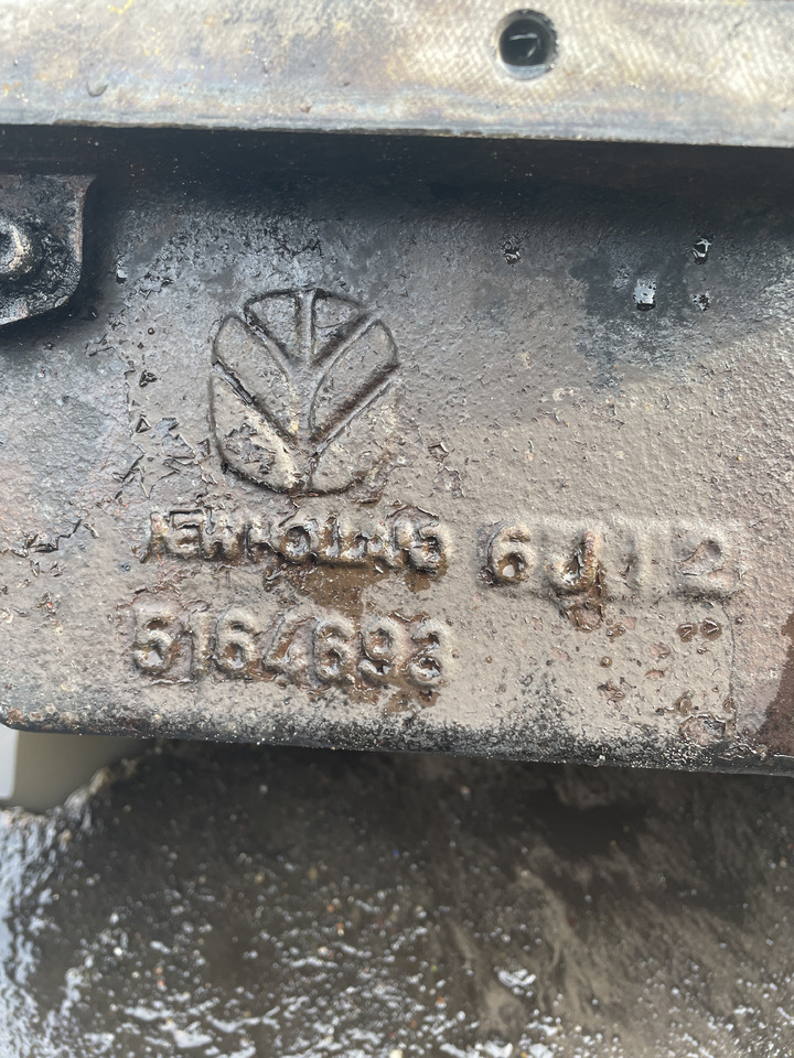 New Holland 8160 - obudowa skrzyni biegów 5164693 - Menjač za Traktor: slika 5 New Holland 8160 - obudowa skrzyni biegów 5164693 - Menjač za Traktor: slika 5