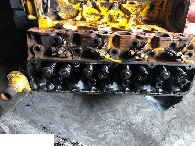 Sanderson Ford BSD 444 k - Głowica Cylindrów - Zaglavlje motora za Poljoprivredna mašina: slika 1 Sanderson Ford BSD 444 k - Głowica Cylindrów - Zaglavlje motora za Poljoprivredna mašina: slika 1