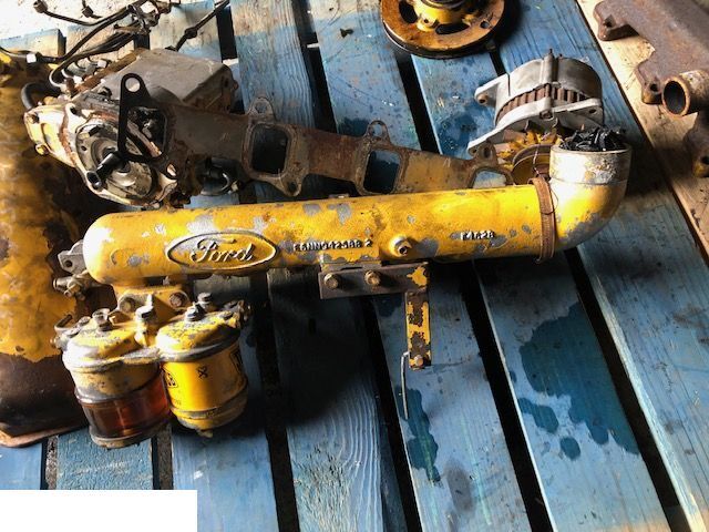 Sanderson Ford BSD 444 k - Kolektor Ssący - Usisna grana za Poljoprivredna mašina: slika 1 Sanderson Ford BSD 444 k - Kolektor Ssący - Usisna grana za Poljoprivredna mašina: slika 1