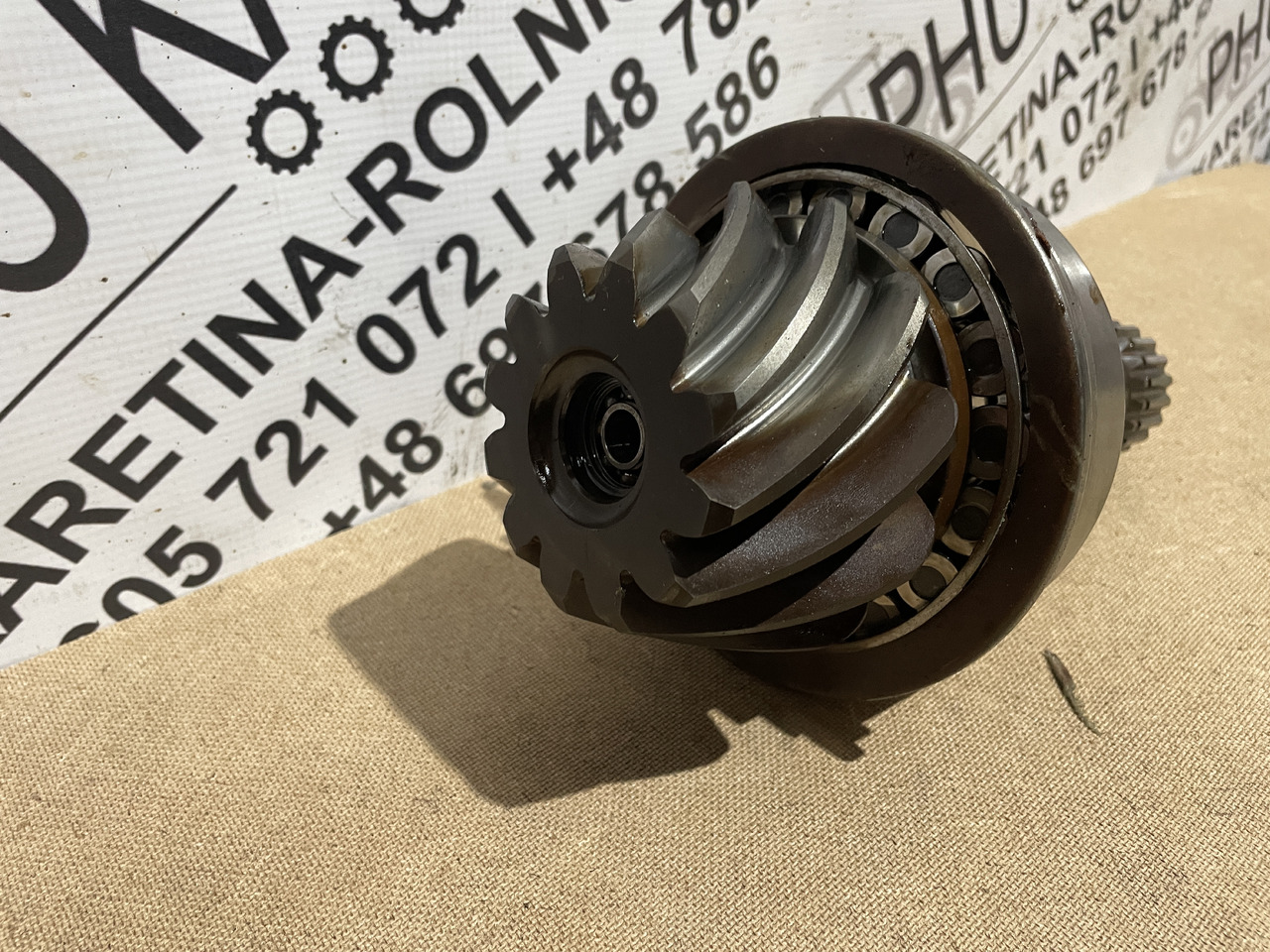 Valtra S354 Massey 8480 - skrzynia biegów - wałek ataku 12z 945100410010 - Menjač za Poljoprivredna mašina: slika 2 Valtra S354 Massey 8480 - skrzynia biegów - wałek ataku 12z 945100410010 - Menjač za Poljoprivredna mašina: slika 2