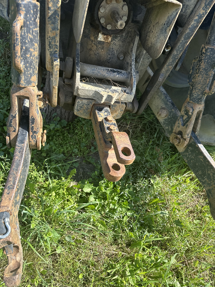 Zaczep polowy Hitch Massey Ferguson claas - Ram/ Šasija za Poljoprivredna mašina: slika 1 Zaczep polowy Hitch Massey Ferguson claas - Ram/ Šasija za Poljoprivredna mašina: slika 1