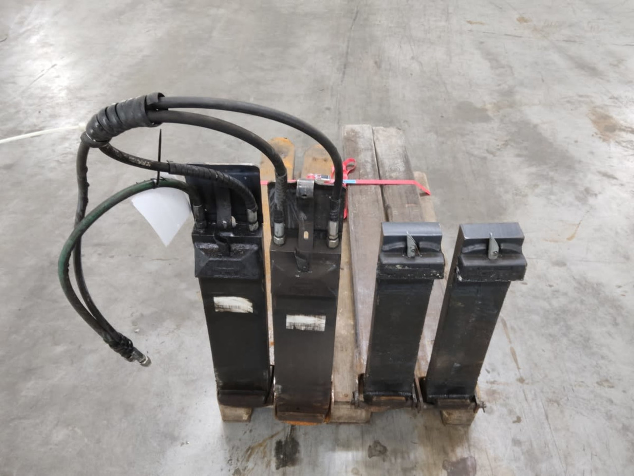 Forklift Attachments Package - 2 Pcs. - Dodatak za Oprema za rukovanje materijalima: slika 4 Forklift Attachments Package - 2 Pcs. - Dodatak za Oprema za rukovanje materijalima: slika 4