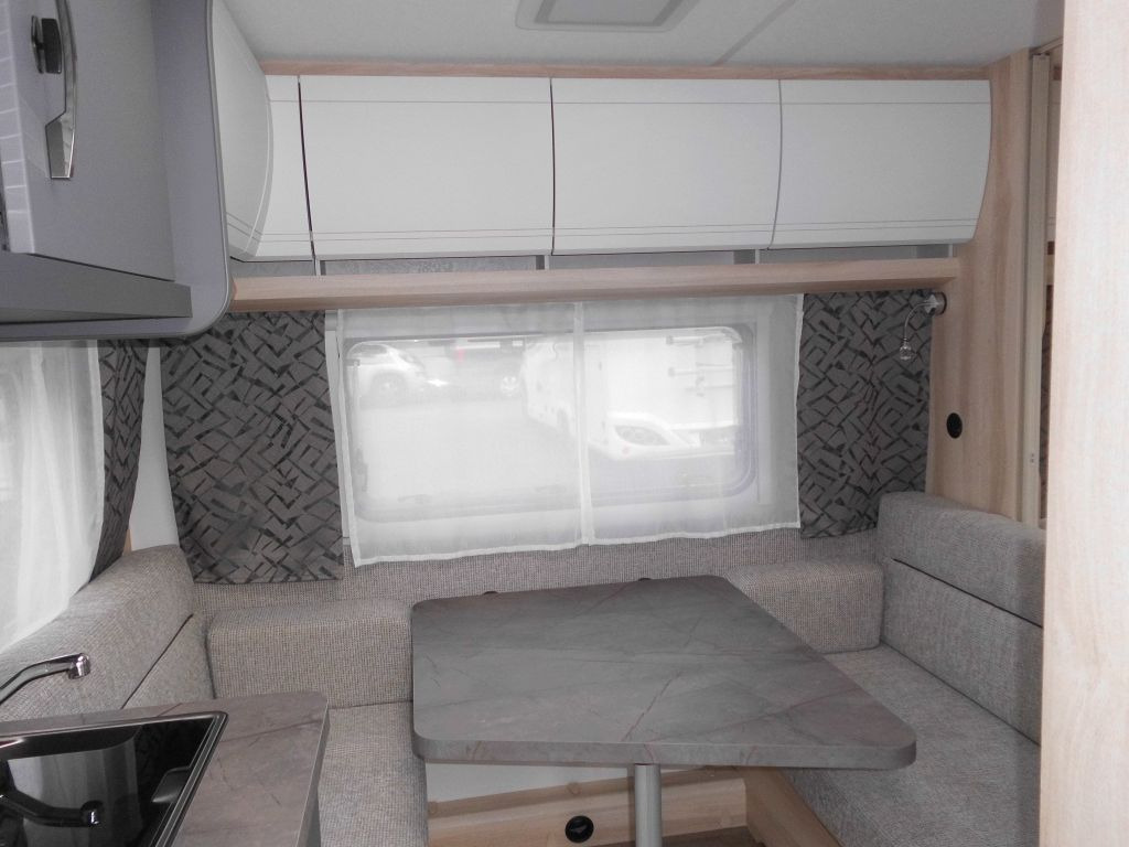 Hobby De Luxe 400 SFe 1500kg., Fahrradträger - Kamp prikolica: slika 5 Hobby De Luxe 400 SFe 1500kg., Fahrradträger - Kamp prikolica: slika 5