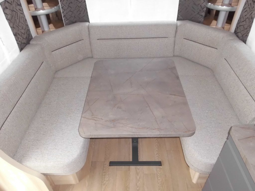 Hobby De Luxe 515 UHL mit Extras, Lagerabverkauf! - Kamp prikolica: slika 5 Hobby De Luxe 515 UHL mit Extras, Lagerabverkauf! - Kamp prikolica: slika 5