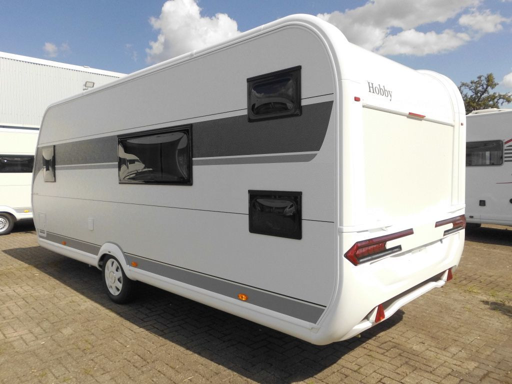 Hobby De Luxe 540 KMFe 2026 GARAGE AUTARK 1800kg. - Kamp prikolica: slika 3 Hobby De Luxe 540 KMFe 2026 GARAGE AUTARK 1800kg. - Kamp prikolica: slika 3