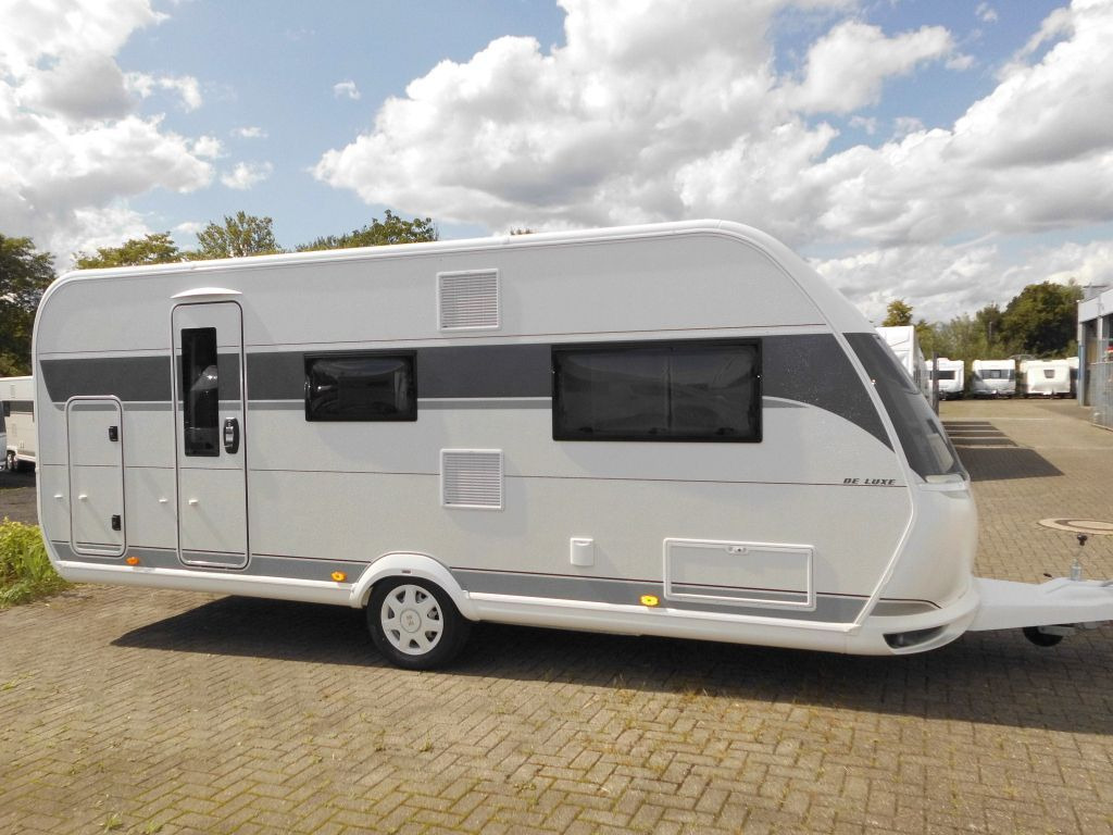 Hobby De Luxe 540 KMFe 2026 GARAGE AUTARK 1800kg. - Kamp prikolica: slika 1 Hobby De Luxe 540 KMFe 2026 GARAGE AUTARK 1800kg. - Kamp prikolica: slika 1