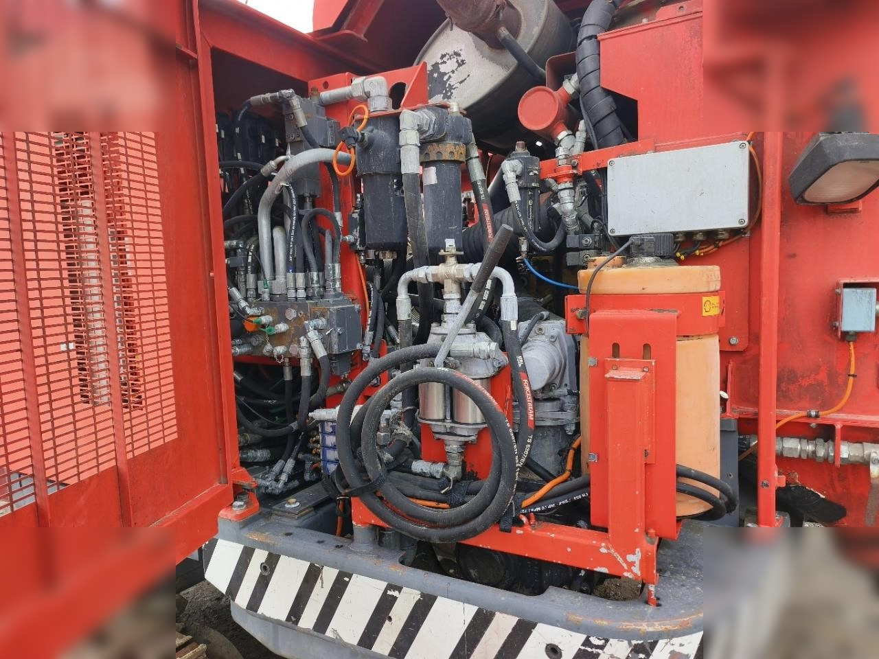 2011 SANDVIK DX800 - Veliki kamon za bušenje: slika 5 2011 SANDVIK DX800 - Veliki kamon za bušenje: slika 5