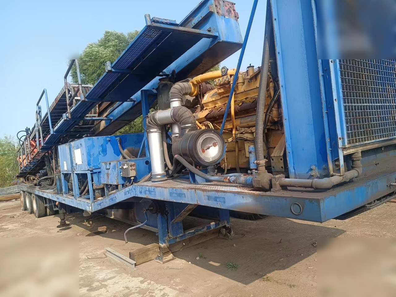 AMERICAN AUGERS DD220 - Mašina za usmereno bušenje: slika 1 AMERICAN AUGERS DD220 - Mašina za usmereno bušenje: slika 1