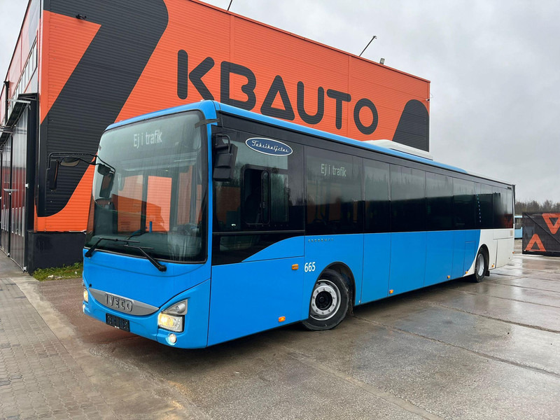 Iveco Crossway LE 4x2 AC / AUXILIARY HEATING / WHEELCHAIR RAMP - Gradski autobus: slika 3 Iveco Crossway LE 4x2 AC / AUXILIARY HEATING / WHEELCHAIR RAMP - Gradski autobus: slika 3