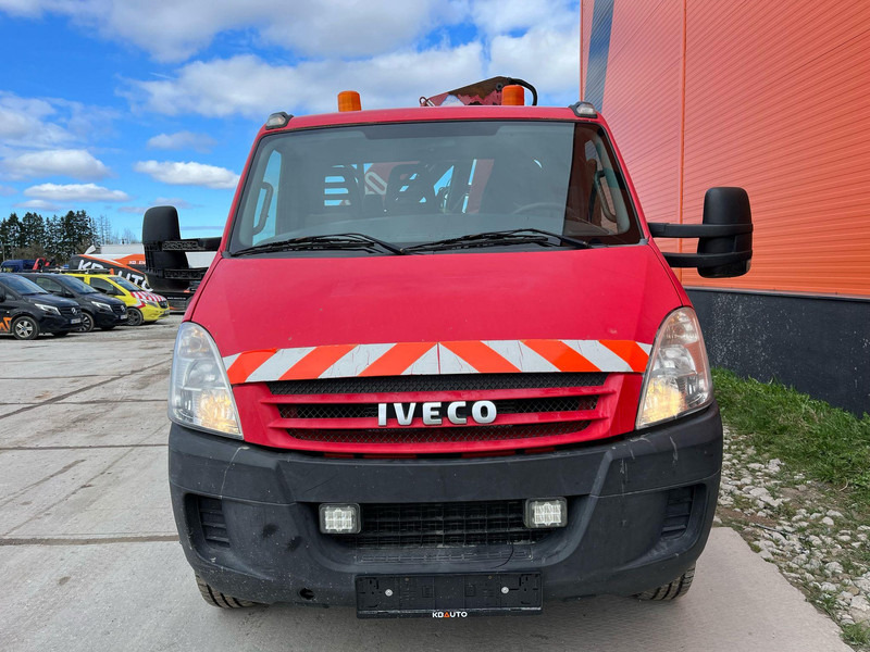 Iveco Daily 65C18 4x2 HMF 683 K2 / PLATFORM L=4256 mm - Dostavno vozilo s ravnom platformom: slika 3 Iveco Daily 65C18 4x2 HMF 683 K2 / PLATFORM L=4256 mm - Dostavno vozilo s ravnom platformom: slika 3