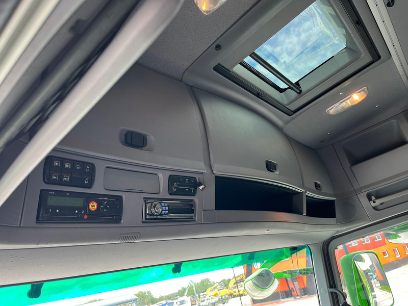 Kamion sa golom šasijom i zatvorenom kabinom Mercedes-Benz Actros 1832 4x2 V6 ENGINE / CHASSIS L=7100 mm: slika 19 Kamion sa golom šasijom i zatvorenom kabinom Mercedes-Benz Actros 1832 4x2 V6 ENGINE / CHASSIS L=7100 mm: slika 19