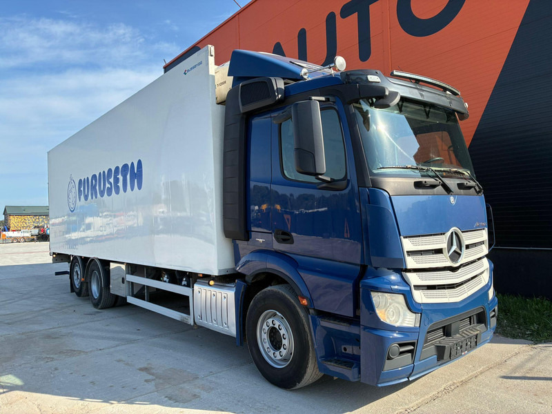 Mercedes-Benz Actros 2548 6x2*4 THERMOKING T-1200R / BOX L=9013 mm - Hladnjača: slika 3 Mercedes-Benz Actros 2548 6x2*4 THERMOKING T-1200R / BOX L=9013 mm - Hladnjača: slika 3