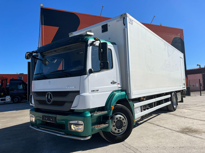 Mercedes-Benz Axor 1829 4x2 BOX L=8474 mm - Kamion sa zatvorenim sandukom: slika 2 Mercedes-Benz Axor 1829 4x2 BOX L=8474 mm - Kamion sa zatvorenim sandukom: slika 2
