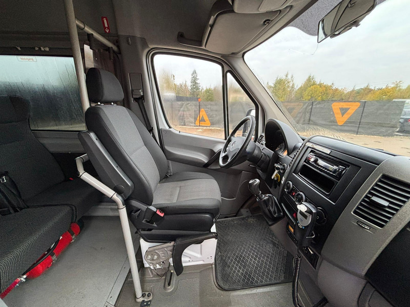 Minibus, Putnički kombi Mercedes-Benz Sprinter 516 CDI 4x2 19+1 SEATS: slika 15 Minibus, Putnički kombi Mercedes-Benz Sprinter 516 CDI 4x2 19+1 SEATS: slika 15