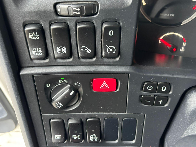 Kamion sa golom šasijom i zatvorenom kabinom Scania G 420 6x2*4 CHASSIS L=9940 mm: slika 19