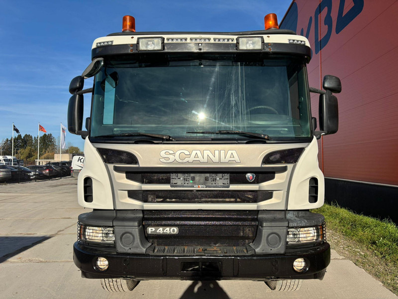 Scania P 440 8x4 RETARDER / FULL STEEL / BOX L=5850 mm - Istovarivač: slika 3 Scania P 440 8x4 RETARDER / FULL STEEL / BOX L=5850 mm - Istovarivač: slika 3
