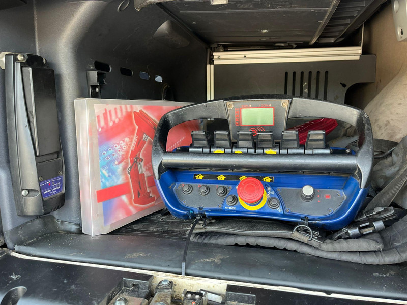 Lizing Scania R 440 6x2*4 FASSI F260XP / PLATFORM L=6760 mm Scania R 440 6x2*4 FASSI F260XP / PLATFORM L=6760 mm: slika 14 Lizing Scania R 440 6x2*4 FASSI F260XP / PLATFORM L=6760 mm Scania R 440 6x2*4 FASSI F260XP / PLATFORM L=6760 mm: slika 14