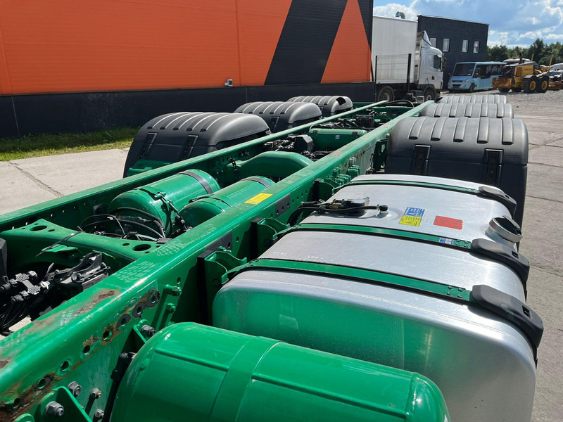 Kamion sa golom šasijom i zatvorenom kabinom Scania R500 8x4*4 9 TON FRONT AXLE / PTO / RETARDER / CHASSIS L=7420 mm: slika 12 Kamion sa golom šasijom i zatvorenom kabinom Scania R500 8x4*4 9 TON FRONT AXLE / PTO / RETARDER / CHASSIS L=7420 mm: slika 12