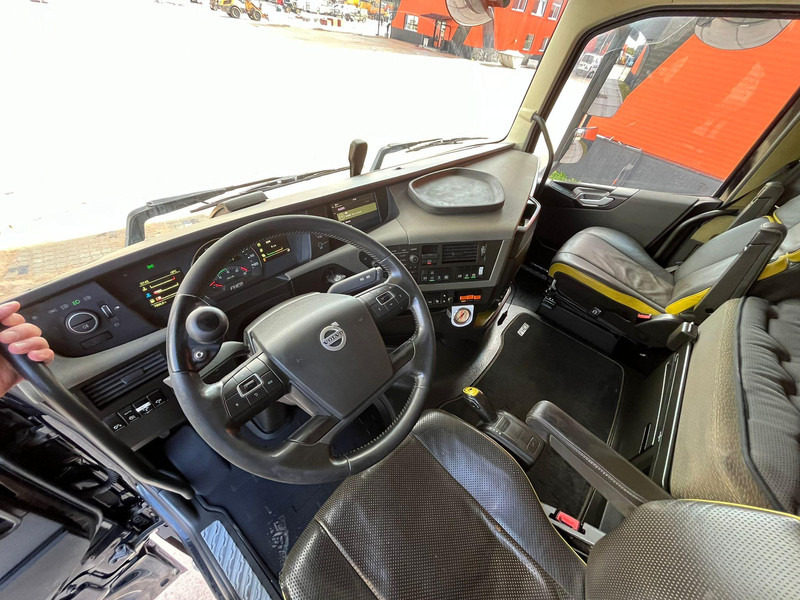 Lizing Volvo FH 16 750 8x4 GCW 90 ton / DOLLY / RETARDER Volvo FH 16 750 8x4 GCW 90 ton / DOLLY / RETARDER: slika 15 Lizing Volvo FH 16 750 8x4 GCW 90 ton / DOLLY / RETARDER Volvo FH 16 750 8x4 GCW 90 ton / DOLLY / RETARDER: slika 15