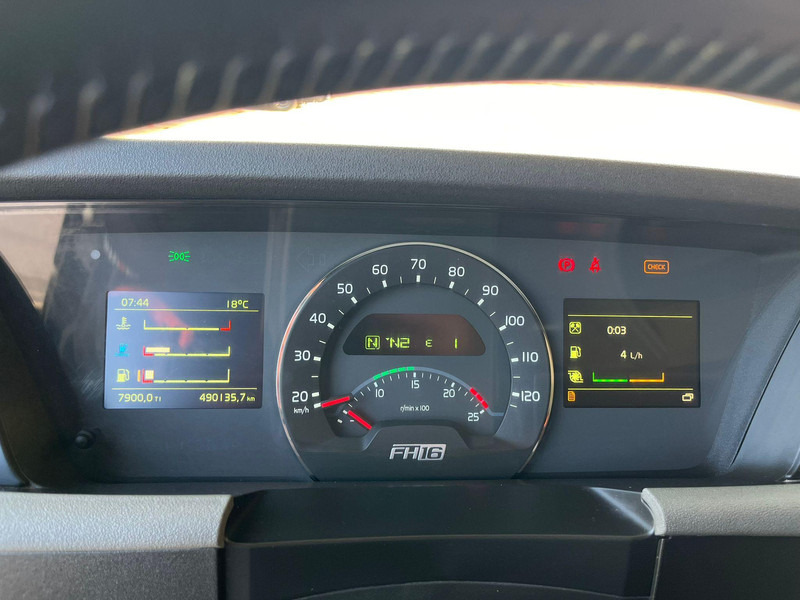 Lizing Volvo FH 16 750 8x4 GCW 90 ton / DOLLY / RETARDER Volvo FH 16 750 8x4 GCW 90 ton / DOLLY / RETARDER: slika 17 Lizing Volvo FH 16 750 8x4 GCW 90 ton / DOLLY / RETARDER Volvo FH 16 750 8x4 GCW 90 ton / DOLLY / RETARDER: slika 17