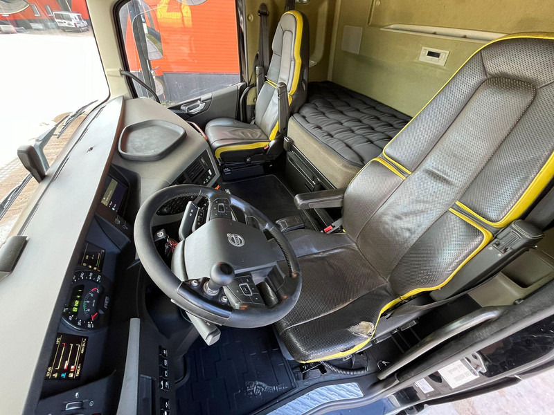 Lizing Volvo FH 16 750 8x4 GCW 90 ton / DOLLY / RETARDER Volvo FH 16 750 8x4 GCW 90 ton / DOLLY / RETARDER: slika 18 Lizing Volvo FH 16 750 8x4 GCW 90 ton / DOLLY / RETARDER Volvo FH 16 750 8x4 GCW 90 ton / DOLLY / RETARDER: slika 18